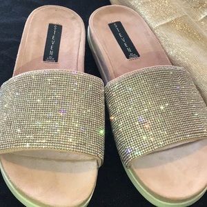 Beautiful Rhinestone Slide🔥🔥